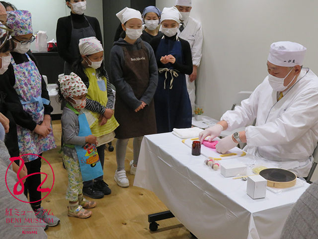 2月9日「紅色和菓子でバレンタイン」～御料紅で作る季節の和菓子～を開催しました